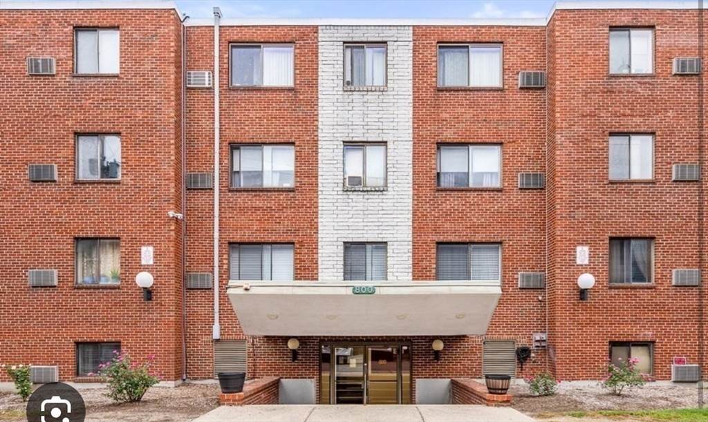 800 Governors Dr - Photo 1