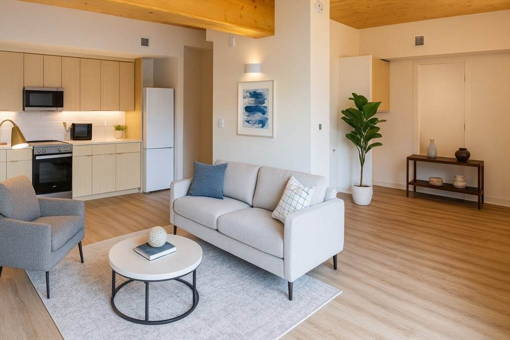 154 Broadway - Photo 1