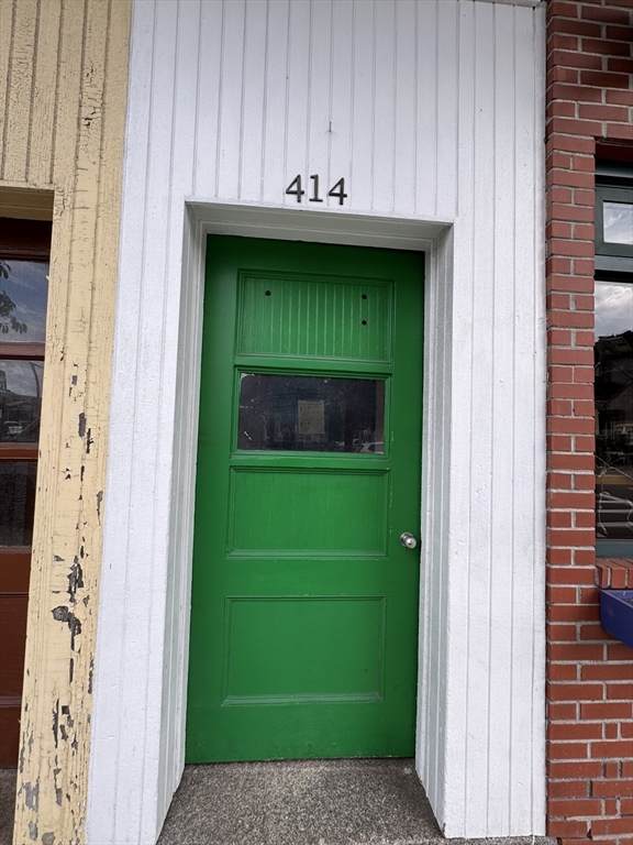 414 Centre - Photo 1