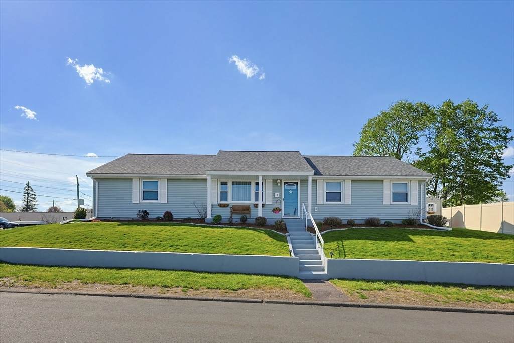 2 Theresa Rd - Photo 1
