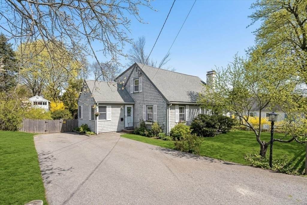 15 Village Rd - Photo 1