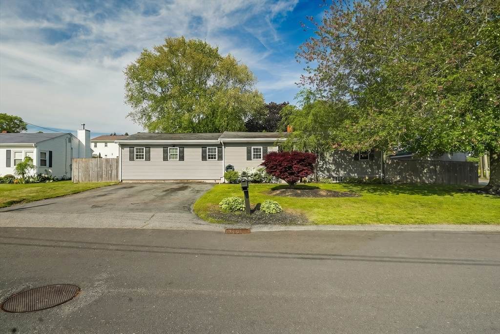 1 Eric Rd - Photo 1