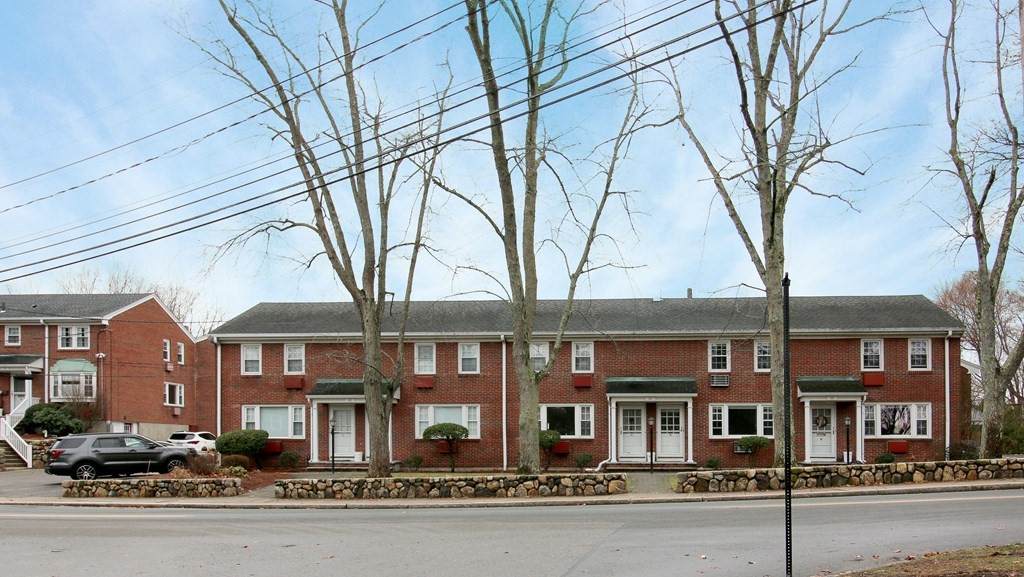 60 Lake St - Photo 1