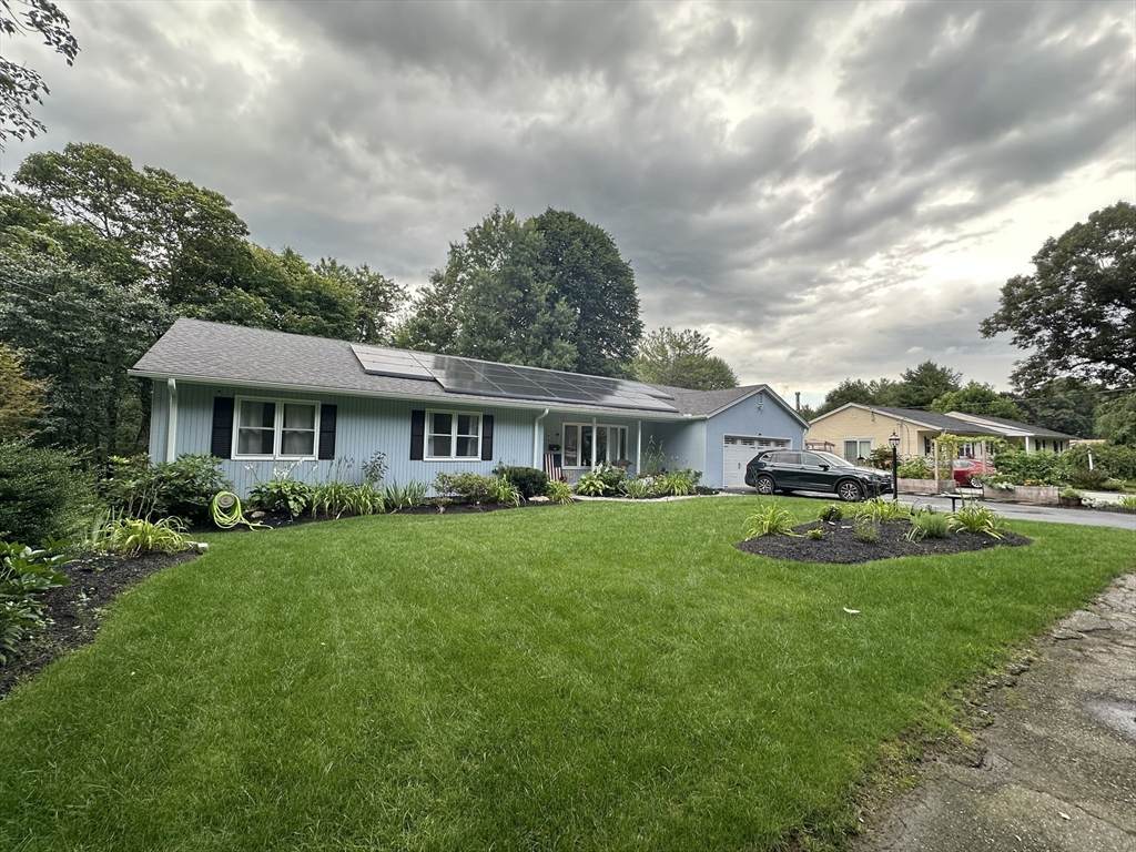 65 Lynnwood Ln - Photo 1