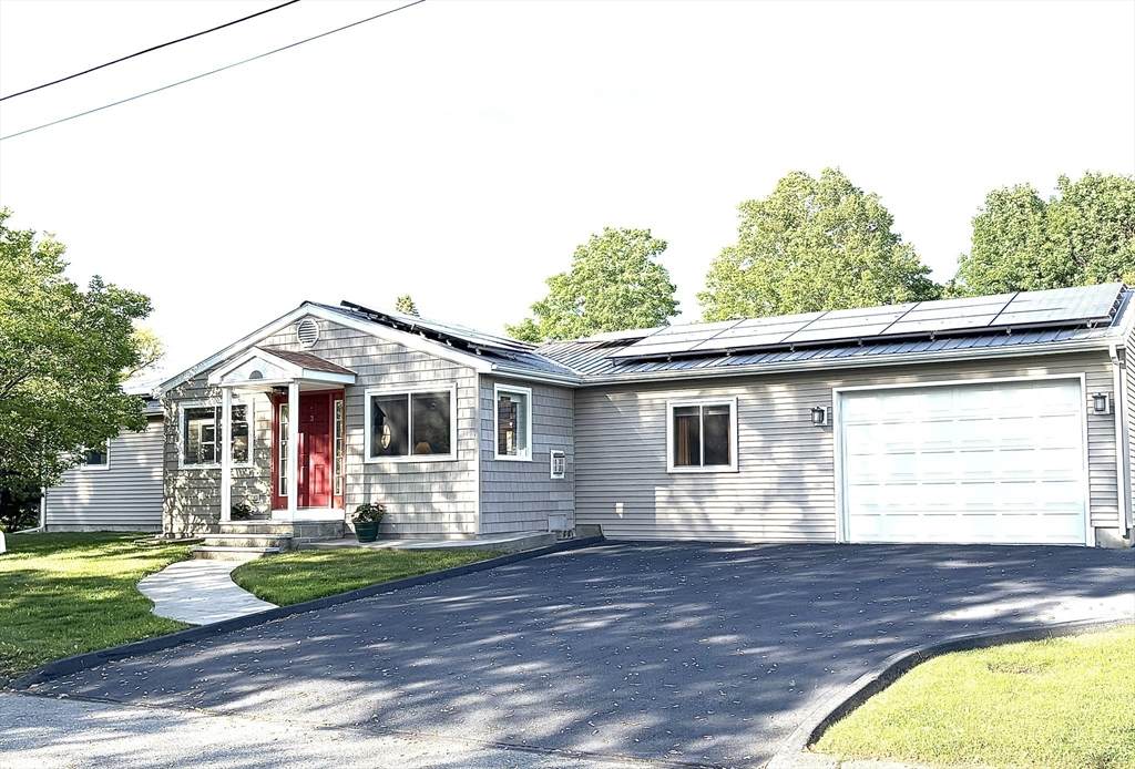 3 Roseanne Drive - Photo 1