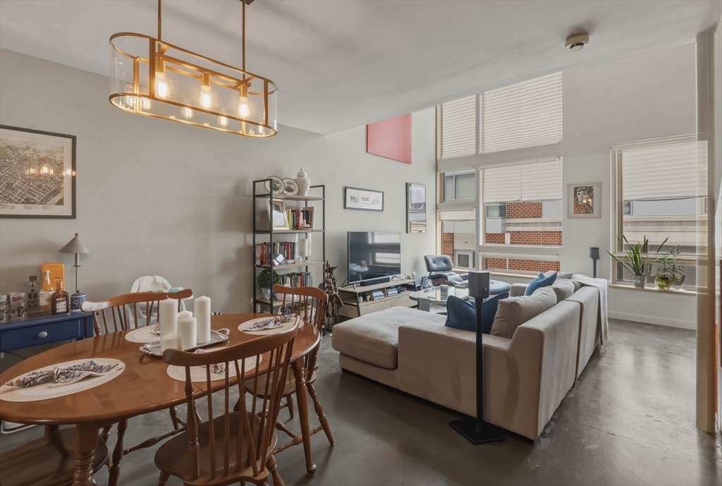 50 Athens St - Photo 1