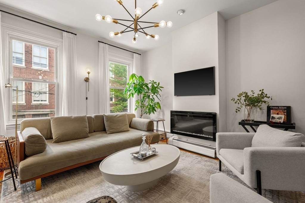 19 Walker St - Photo 1