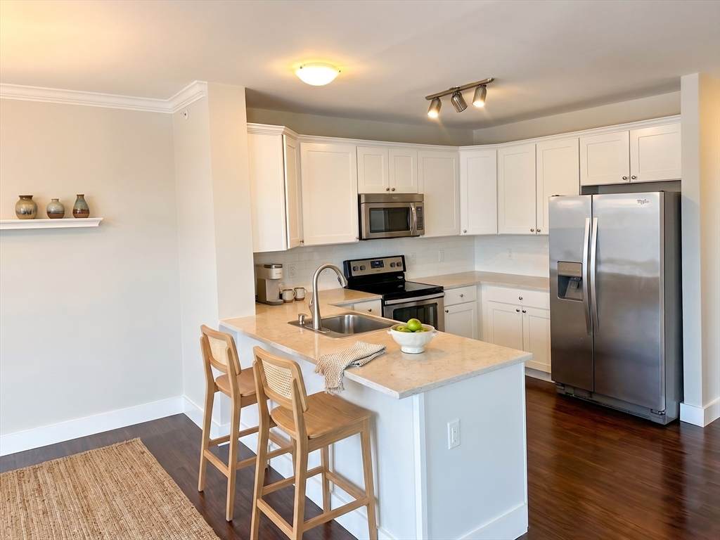 978 Worcester - Photo 1