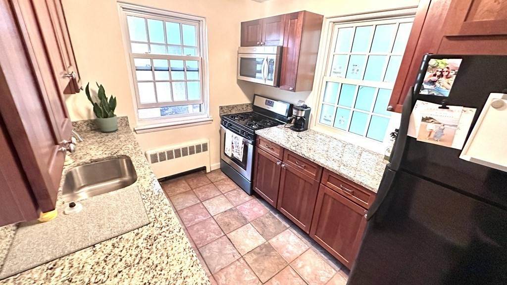 648 Washington St - Photo 1