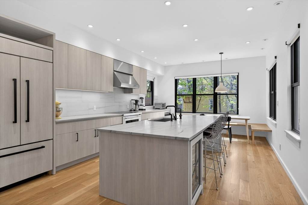 96 Henry Street - Photo 1
