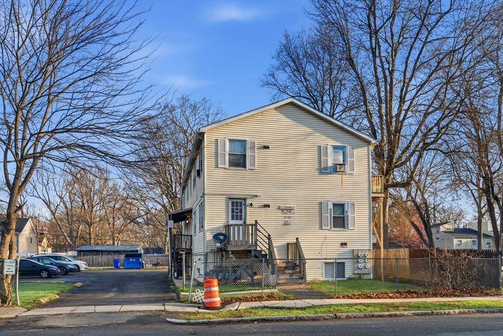 120 Orchard St - Photo 1