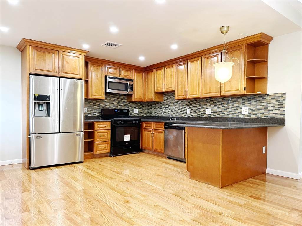 90 George St - Photo 1