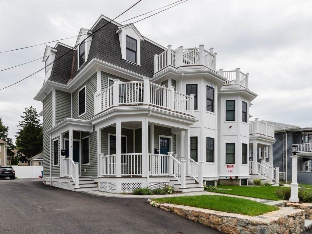 210 Adams - Photo 1