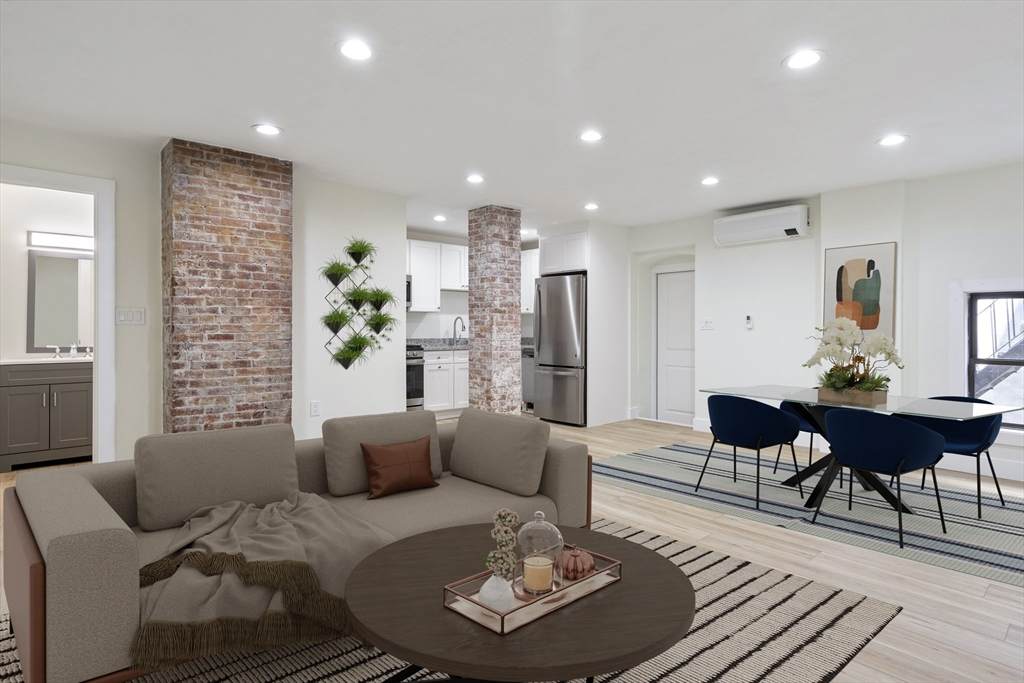 128 Webster St - Photo 1