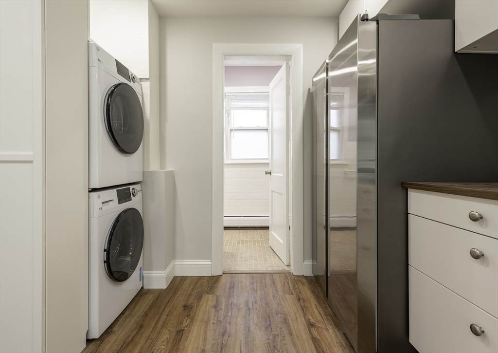 106 Byron Street - Photo 1