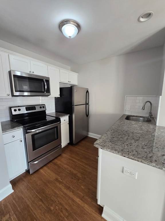 9 Needhams Landing Road - Photo 1