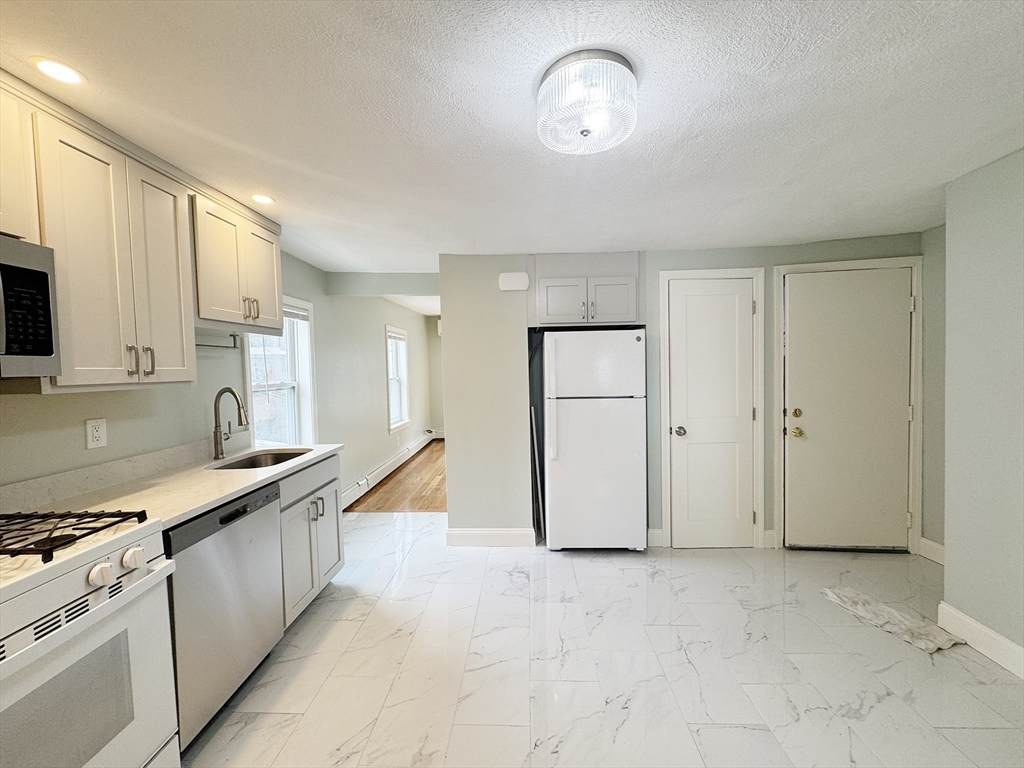 7 Sumner Pl - Photo 1