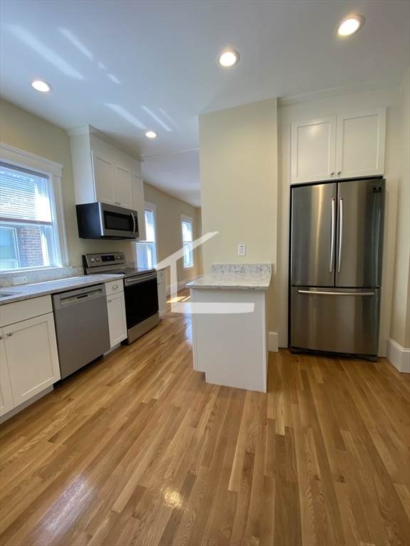 303 Tappan St - Photo 1