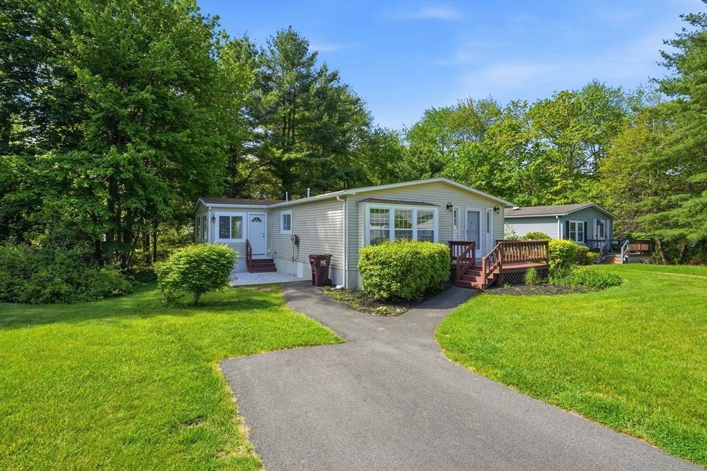 6 Evergreen Circle - Photo 1