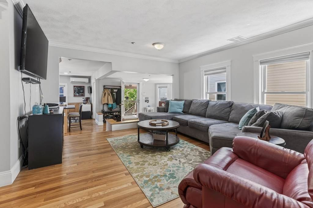 17-B Bonair St - Photo 1