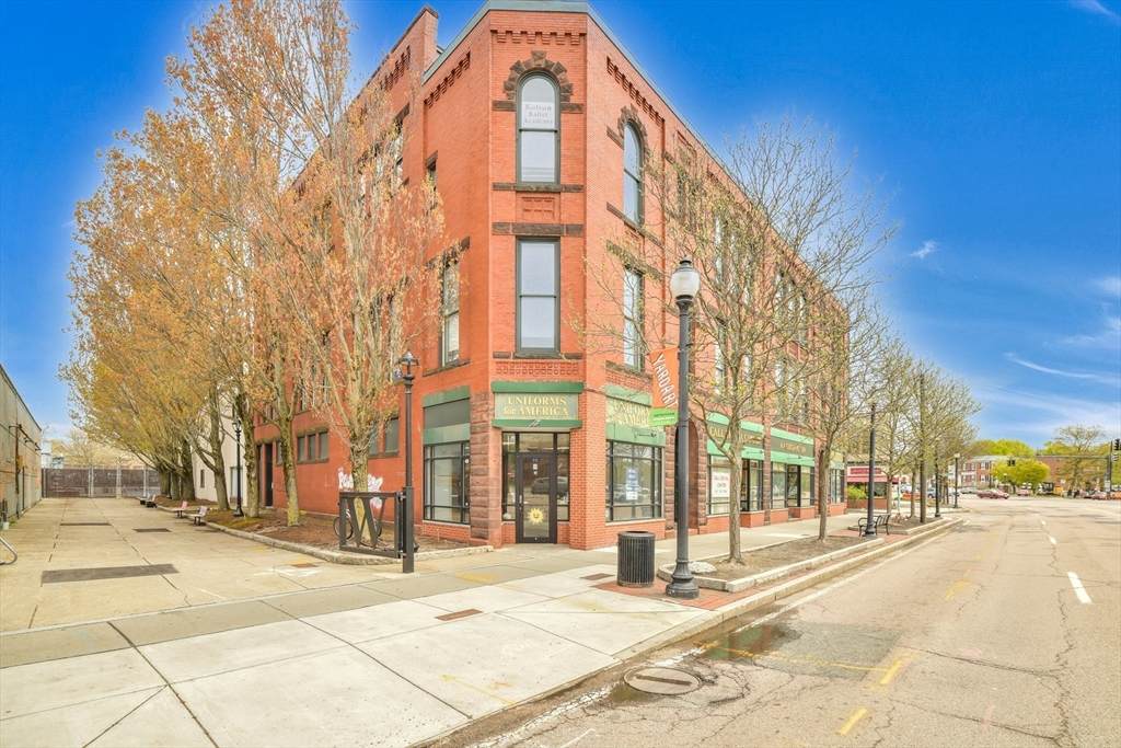 25 Main Street - Photo 1