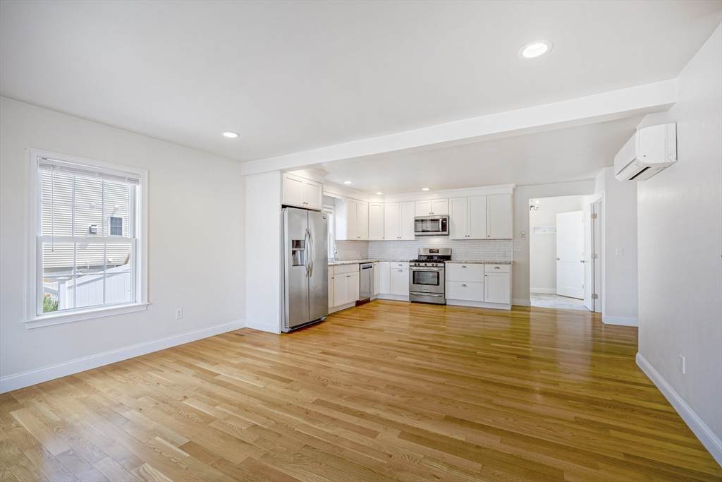 48 Spruce - Photo 1