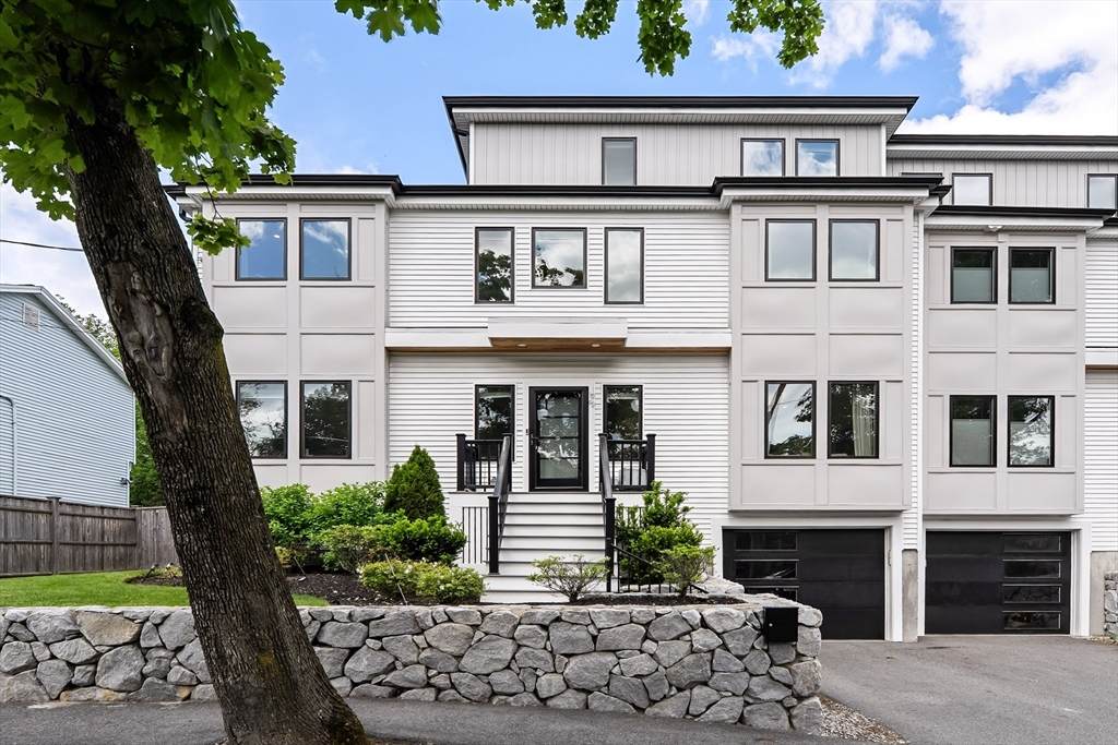 65 Lancaster Rd - Photo 1