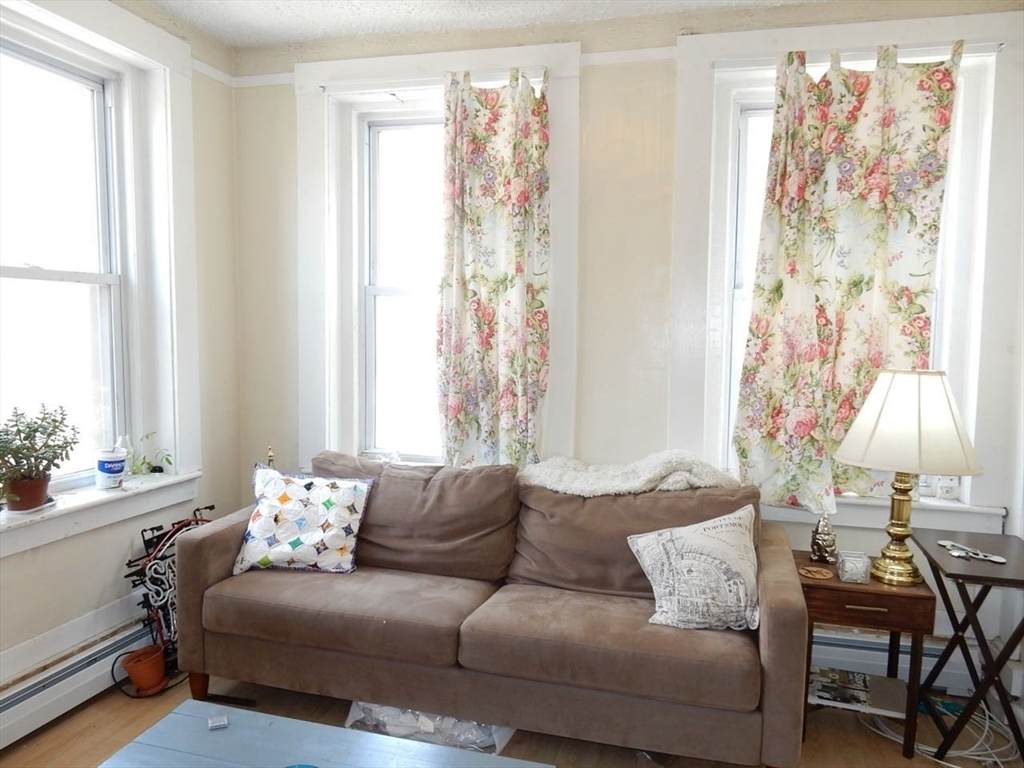 274 Cambridge St - Photo 1