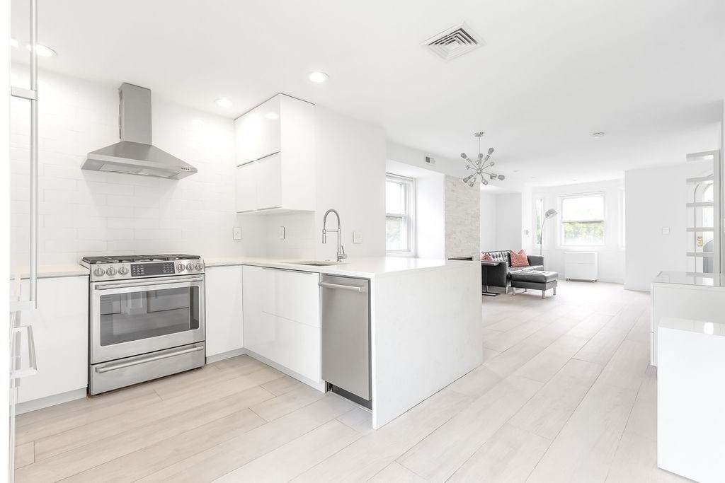 119 W 3rd - Photo 1