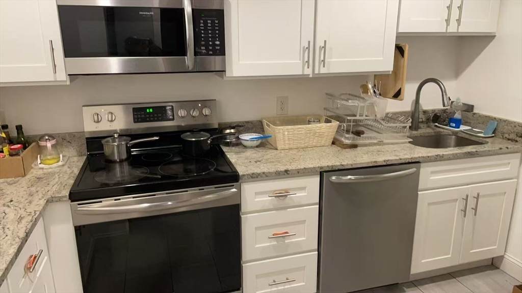 10 Weston Ave - Photo 1