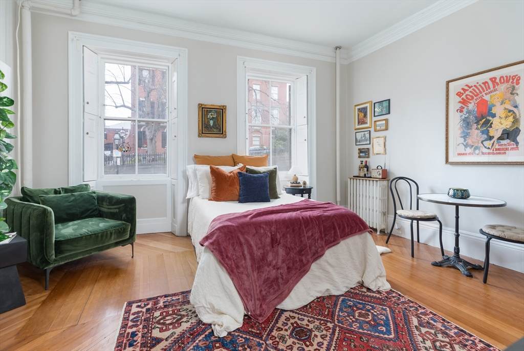 74 Mt Vernon St - Photo 1