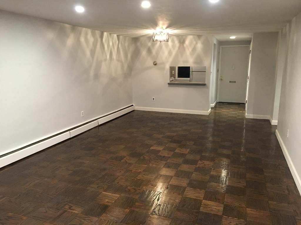 https://bt-photos.global.ssl.fastly.net/mlspin/orig_boomver_1_73527678_2.jpg