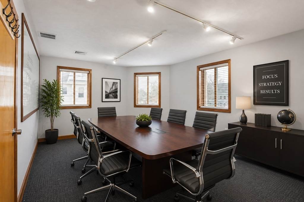 143 Myrtle - Photo 1