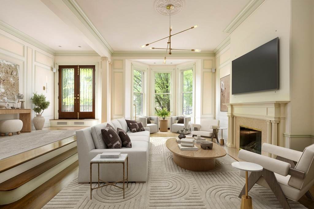 129 Commonwealth Avenue - Photo 1