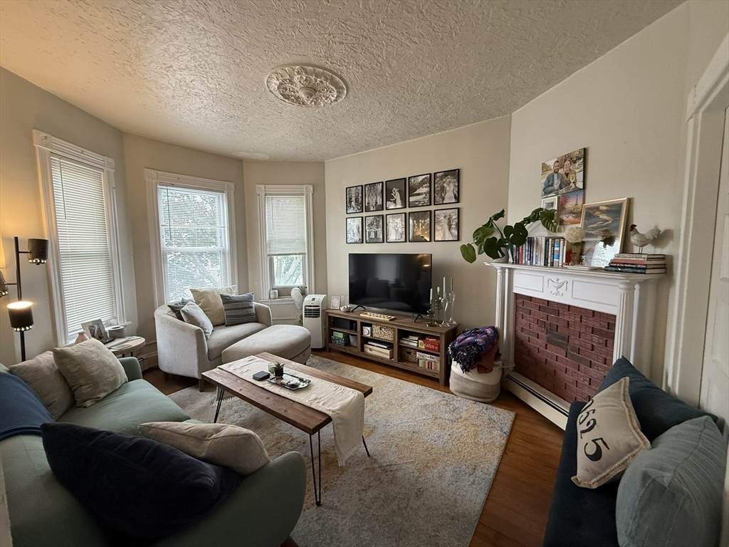 261 E Cottage Street - Photo 1