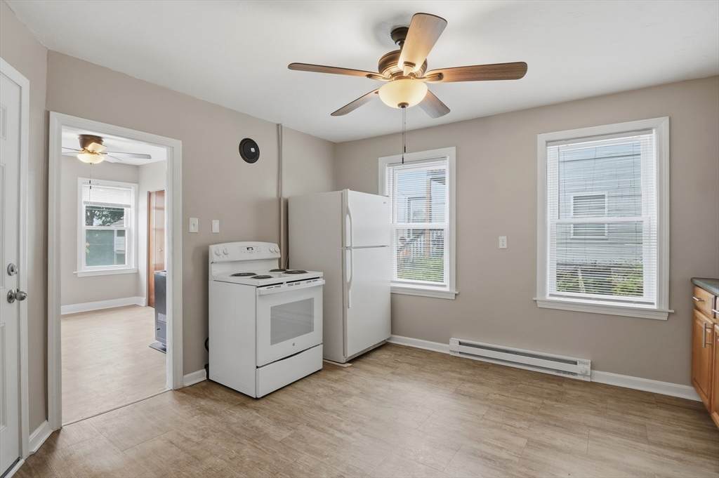 https://bt-photos.global.ssl.fastly.net/mlspin/orig_boomver_1_73527835_2.jpg