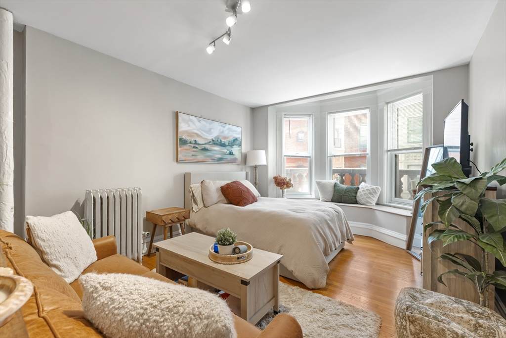 8 Garrison Street - Photo 1