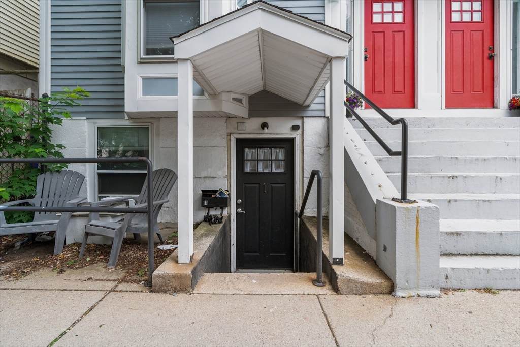 314 W 4th - Photo 1