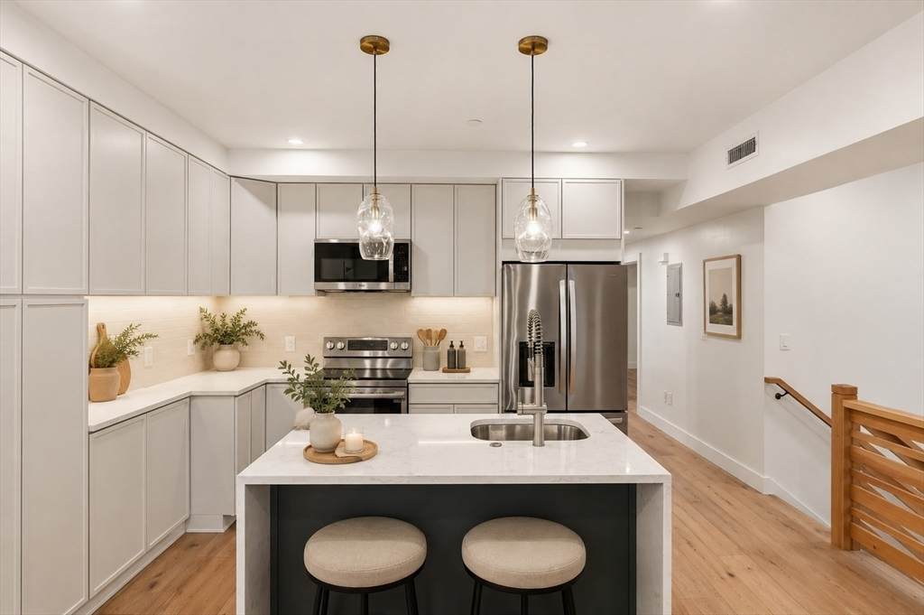 79R Sheridan Street - Photo 1