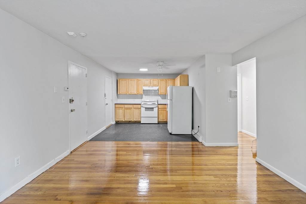 572 Cummins Highway - Photo 1
