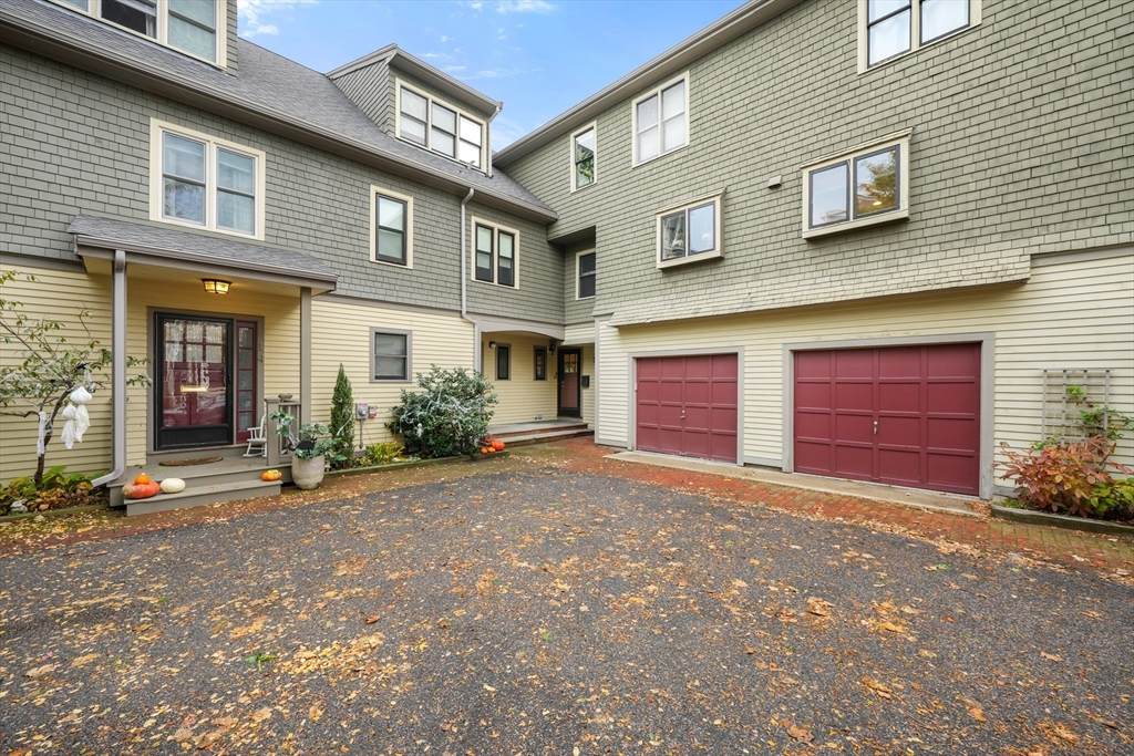 10 Eustis Street - Photo 1