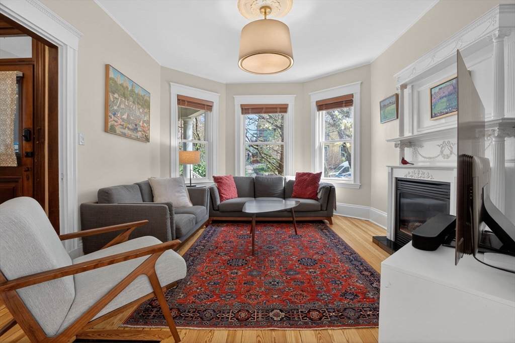 41 Spring Park Ave - Photo 1