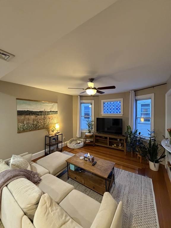 45 Houghton St - Photo 1