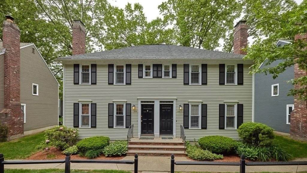 710 Wellman Ave - Photo 1