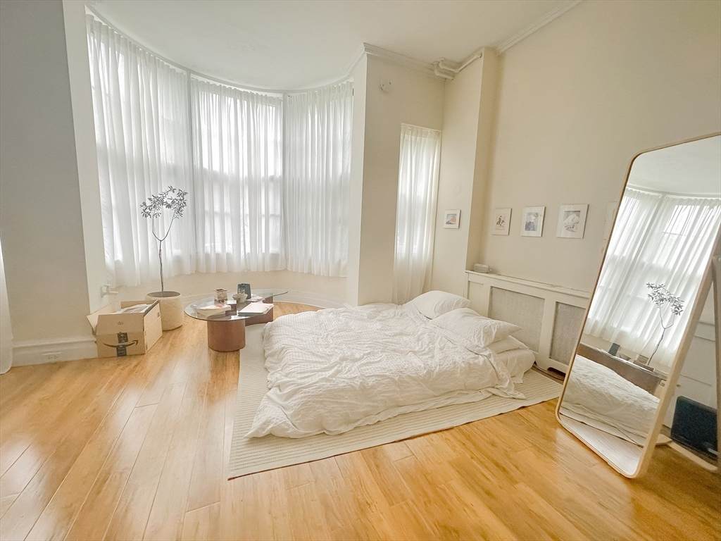228 Beacon - Photo 1