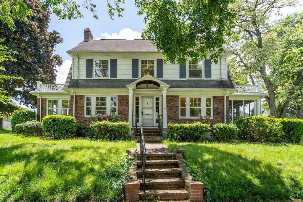 61 Washington - Photo 1