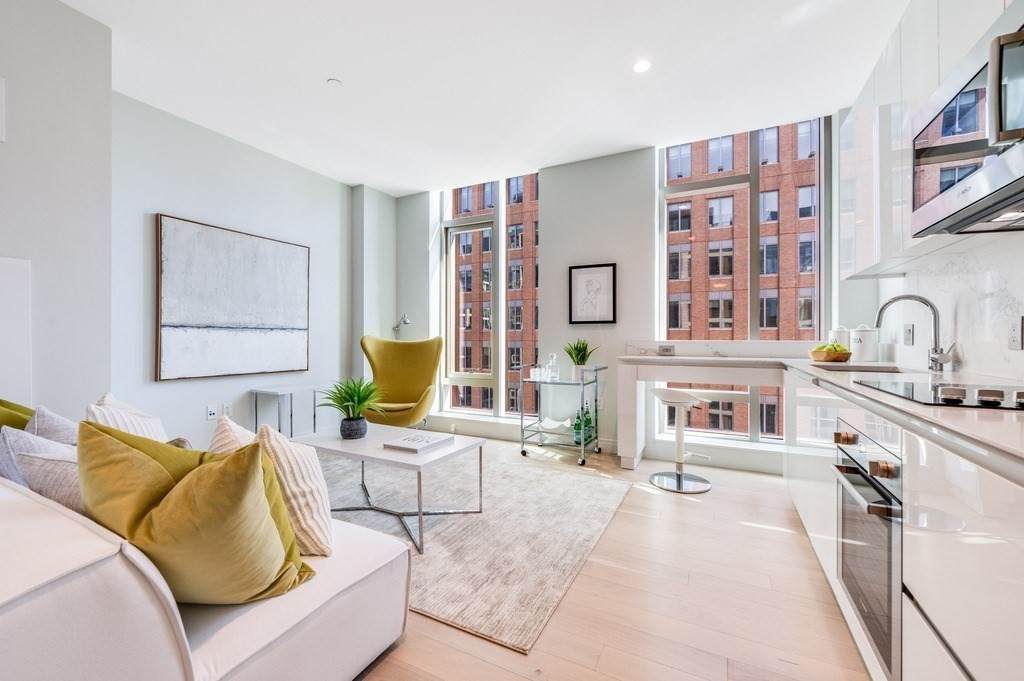 135 Seaport Blvd - Photo 1