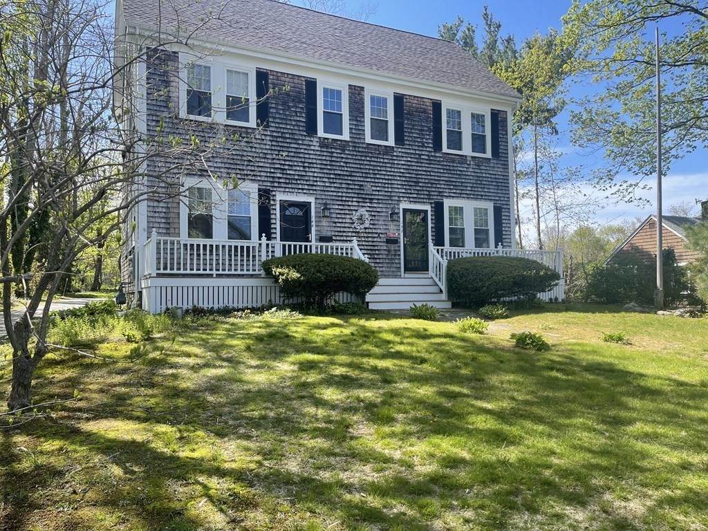 144 Hollett St - Photo 1