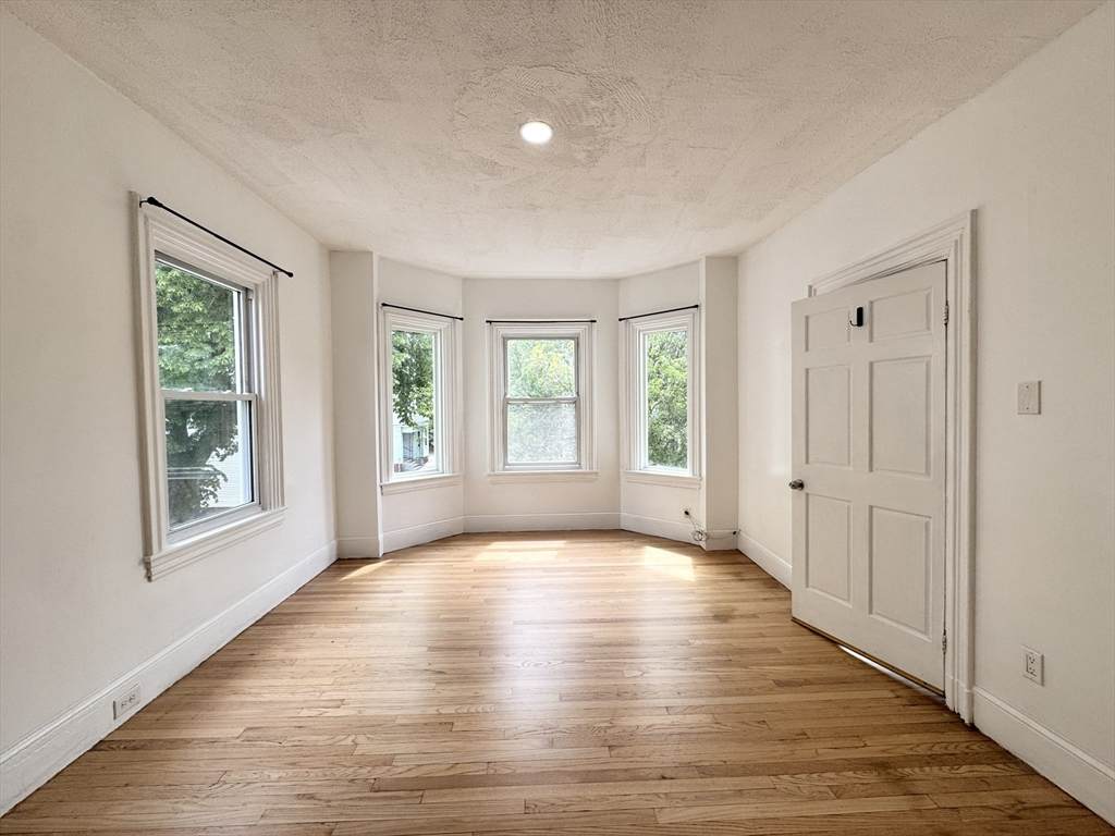 56 Pinckney St - Photo 1