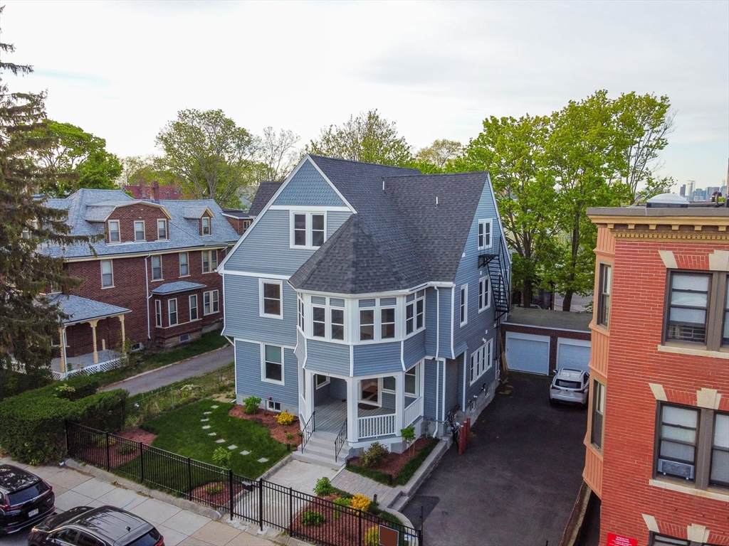 7 Waumbeck St - Photo 1